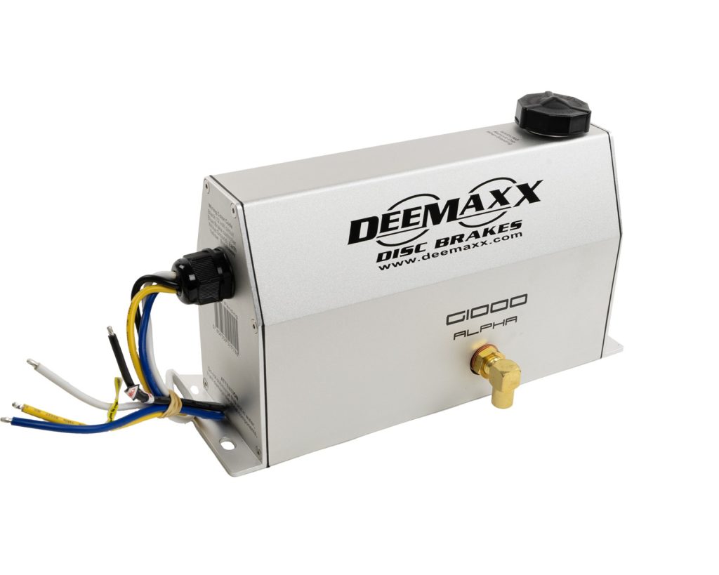 DeeMaxx EOH ALPHA 1000 psi Drum Brake Actuator w/ Built in Compatibility Adapter Fluid Capacity of 15.7 oz